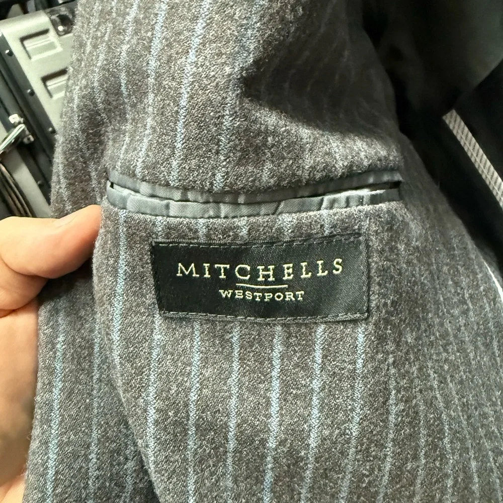 Elegant Charcoal Pinstripe Men's Blazer - Picture 3 of 4